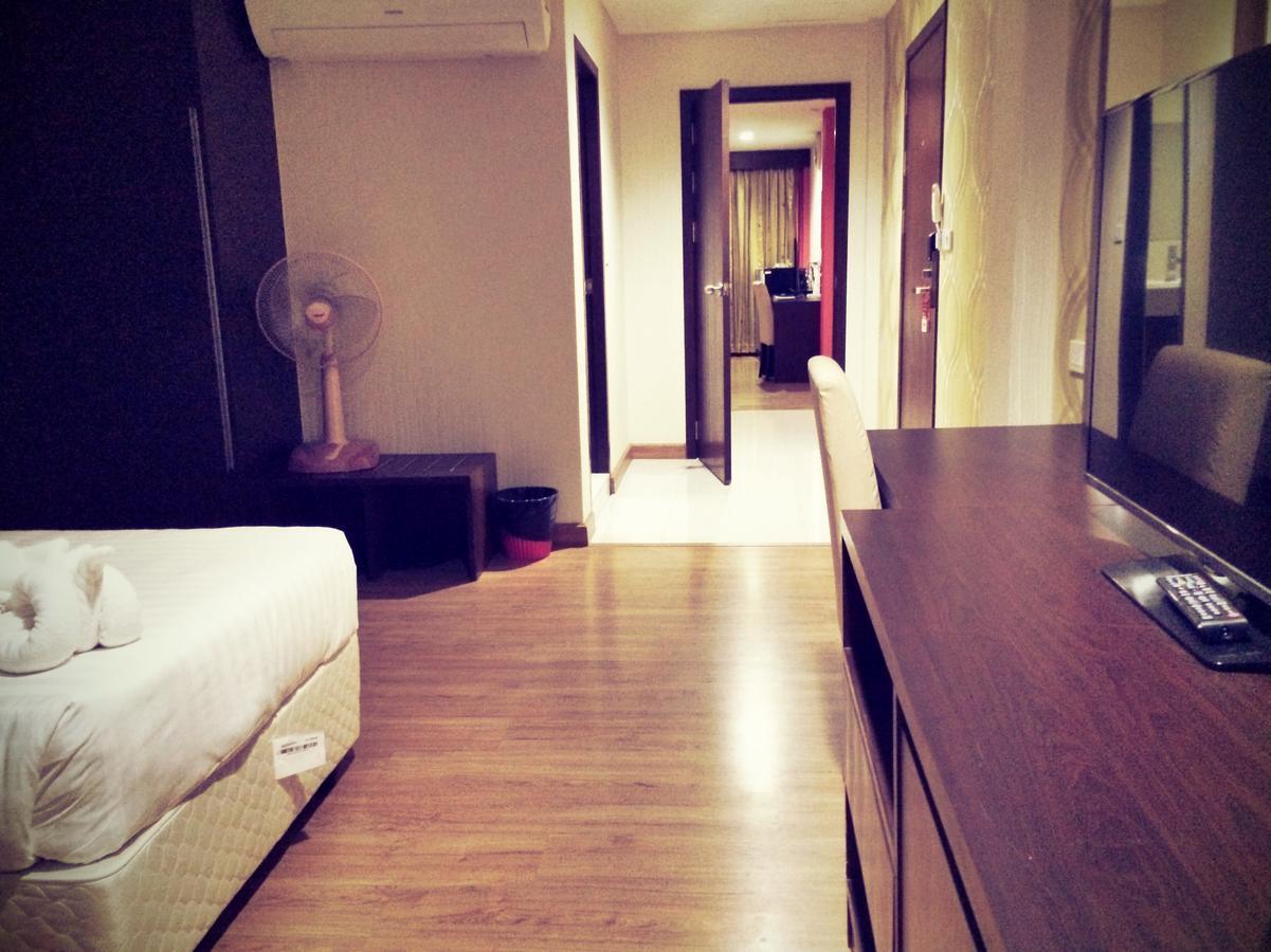 Iraqi Hotel Makkasan Exterior photo